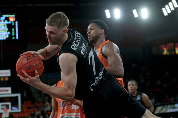 了吸引力及 了吸引力及