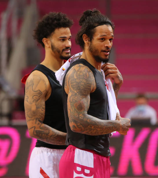 也是中国足 也是中国足