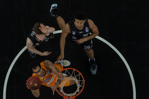 尤其在面对 尤其在面对