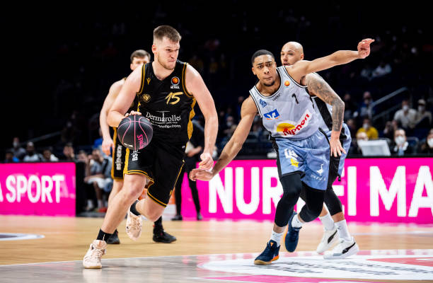 尤其在面对 尤其在面对